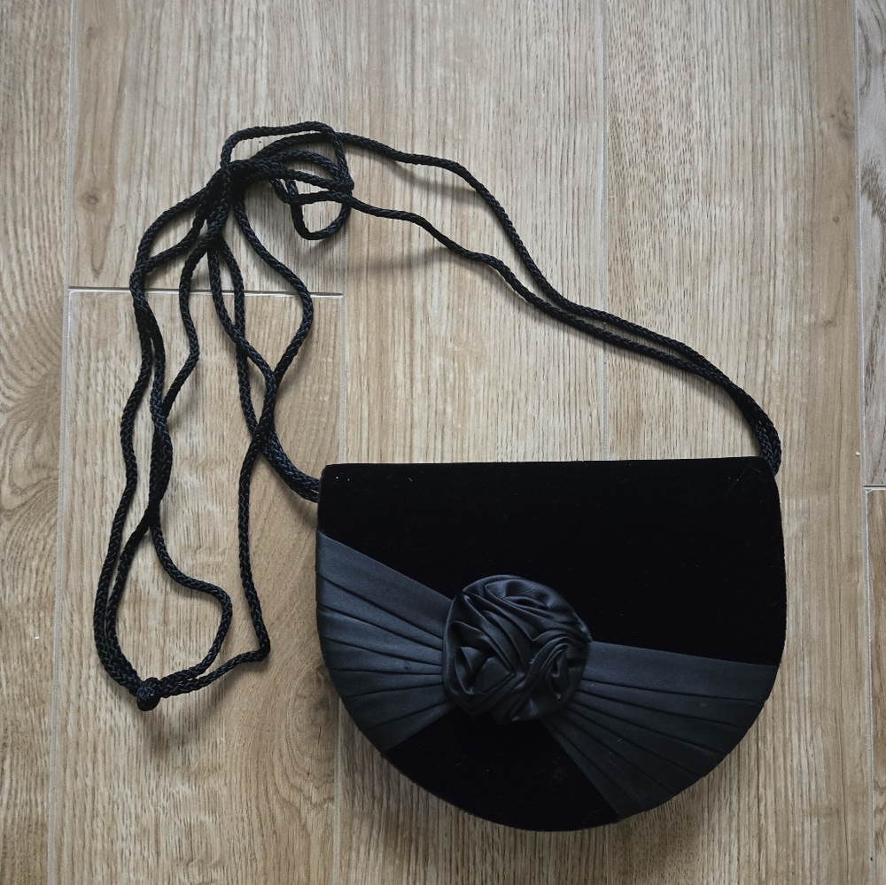 VINTAGE❤️ Velvet Evening Bag.